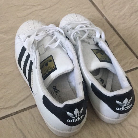 adidas star shoes
